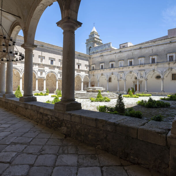 Chiostro Abbazia Santa Maria del Bosco - Contessa Entellina